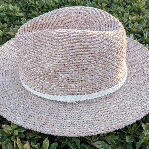 Four Buttons by San Diego Hat Company chenille fedora with some light sparkle - Picture 9 of 15